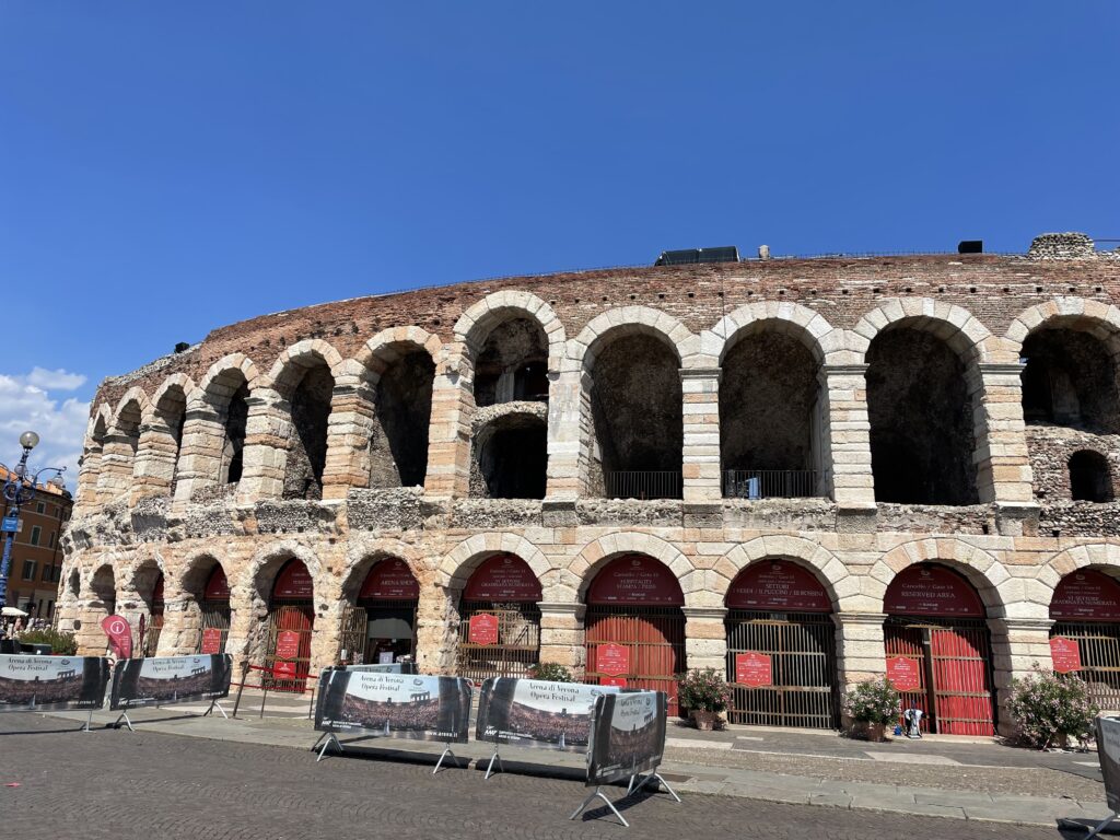 【義大利維羅納Verona】雙面情書:愛情在朱麗葉之家,歷史在競技場回響、老城堡
