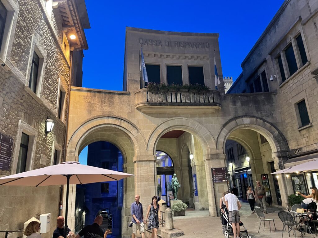 【聖馬力諾共和國San Marino】藏在義大利山上的迷你國度,世界第三小國探險記